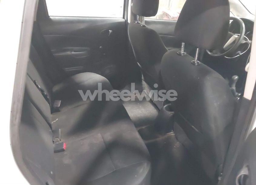 Photo 8 of 2015 Nissan Versa NOTE S (SR) (VIN 3N1CE2CP1FL351775)