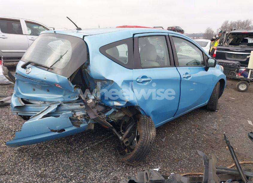 Photo 4 of 2015 Nissan Versa NOTE (VIN 3N1CE2CP1FL352764)