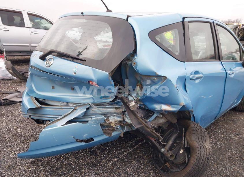 Photo 6 of 2015 Nissan Versa NOTE (VIN 3N1CE2CP1FL352764)