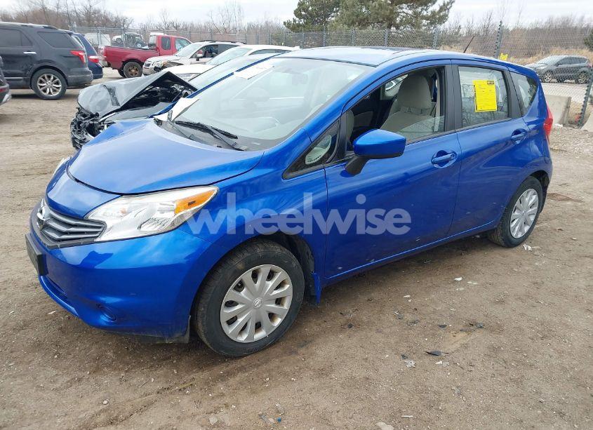 Photo 2 of 2015 Nissan Versa NOTE SV (VIN 3N1CE2CP1FL358550)