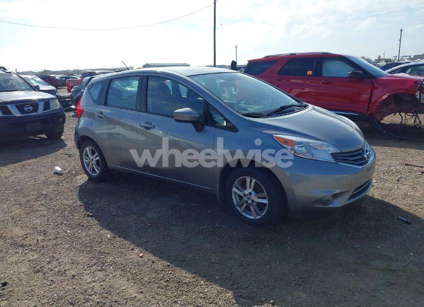2015 Nissan Versa NOTE SV (VIN 3N1CE2CP1FL363361) main photo