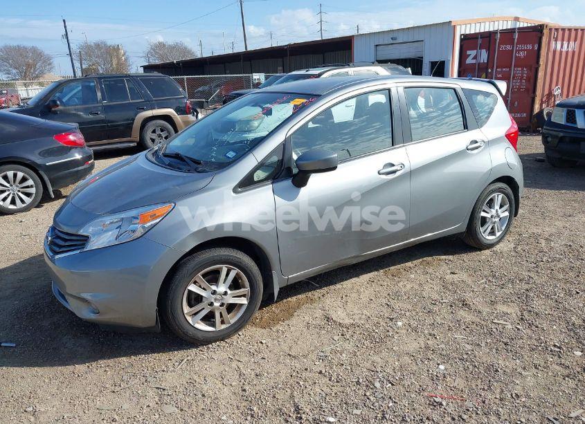 Photo 2 of 2015 Nissan Versa NOTE SV (VIN 3N1CE2CP1FL363361)