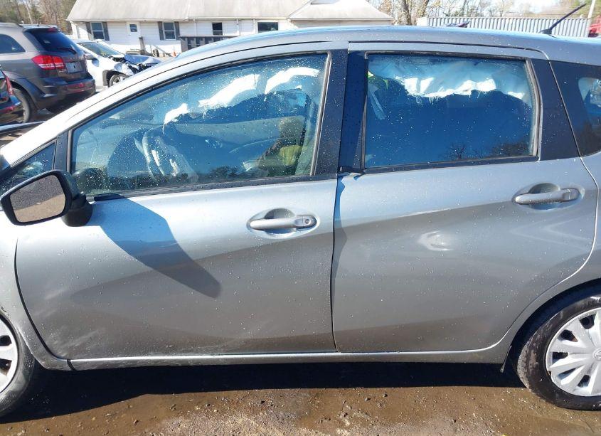 Photo 15 of 2015 Nissan Versa NOTE S (SR)/S PLUS/SL/SR/SV (VIN 3N1CE2CP1FL368592)