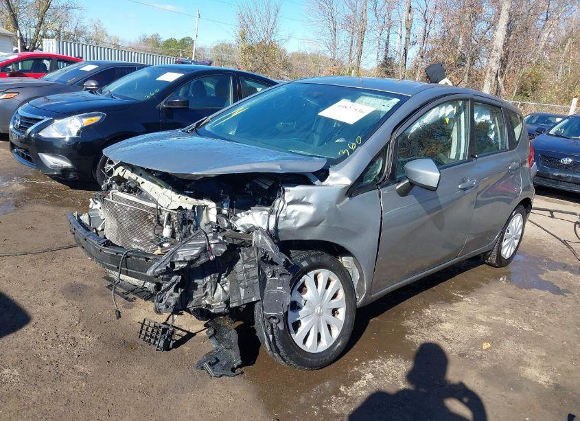 Photo 2 of 2015 Nissan Versa NOTE S (SR)/S PLUS/SL/SR/SV (VIN 3N1CE2CP1FL368592)