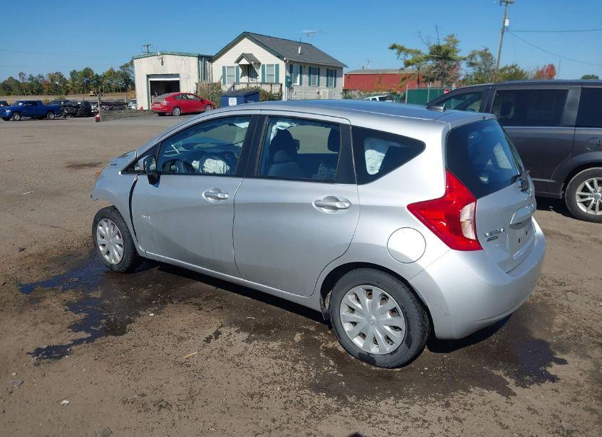 Photo 3 of 2015 Nissan Versa NOTE SV (VIN 3N1CE2CP1FL374909)