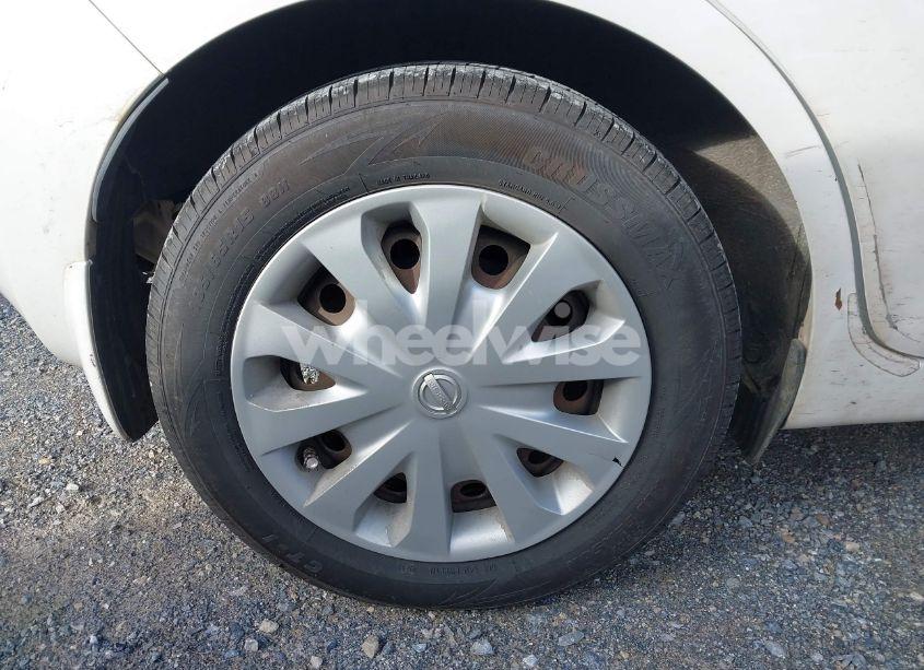 Photo 12 of 2015 Nissan Versa NOTE SV (VIN 3N1CE2CP1FL388857)