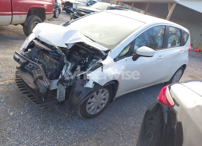 Photo 2 of 2015 Nissan Versa NOTE SV (VIN 3N1CE2CP1FL388857)