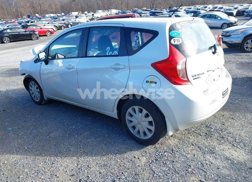 Photo 3 of 2015 Nissan Versa NOTE SV (VIN 3N1CE2CP1FL388857)