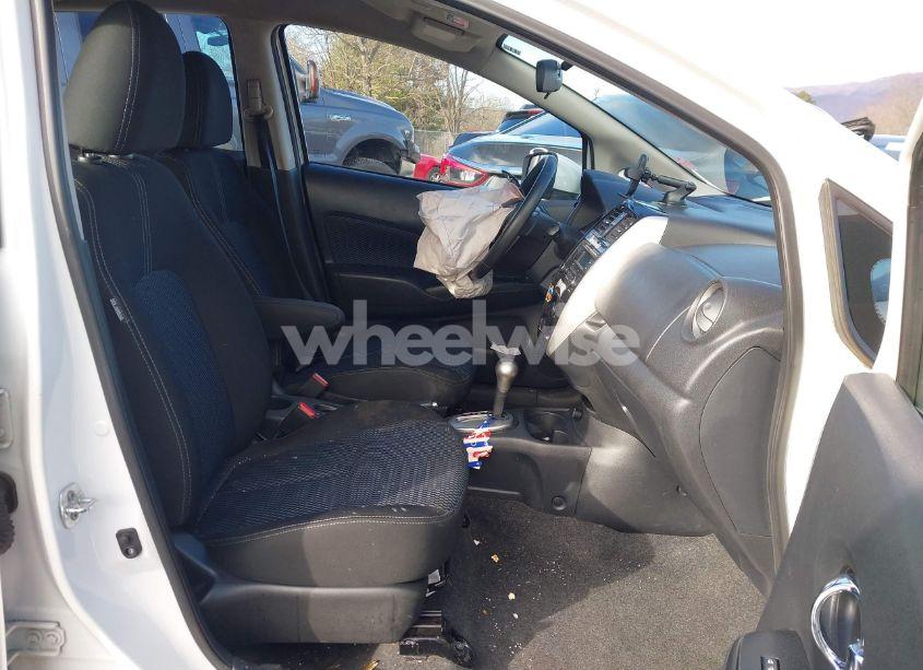 Photo 5 of 2015 Nissan Versa NOTE SV (VIN 3N1CE2CP1FL388857)