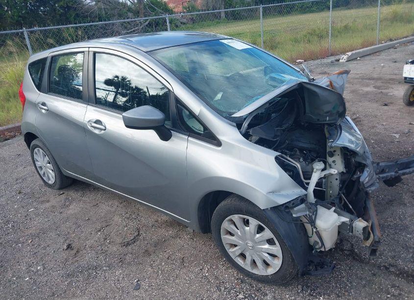 2015 Nissan Versa NOTE S (SR)/S PLUS/SL/SR/SV (VIN 3N1CE2CP1FL412073) main photo