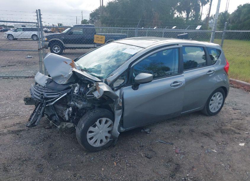 Photo 2 of 2015 Nissan Versa NOTE S (SR)/S PLUS/SL/SR/SV (VIN 3N1CE2CP1FL412073)