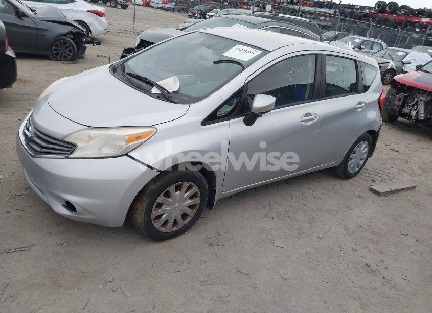 Photo 2 of 2015 Nissan Versa NOTE S (SR)/S PLUS/SL/SR/SV (VIN 3N1CE2CP1FL414602)