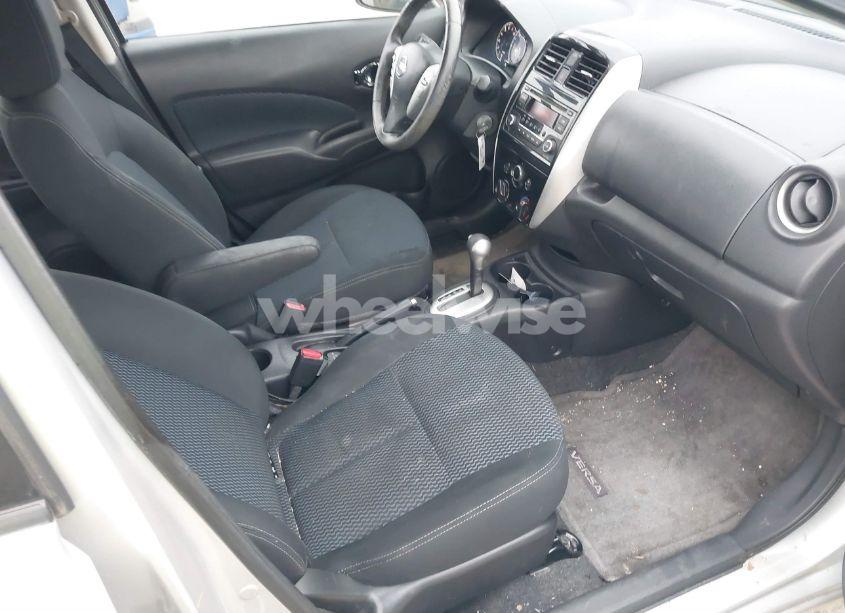 Photo 5 of 2015 Nissan Versa NOTE S (SR)/S PLUS/SL/SR/SV (VIN 3N1CE2CP1FL414602)