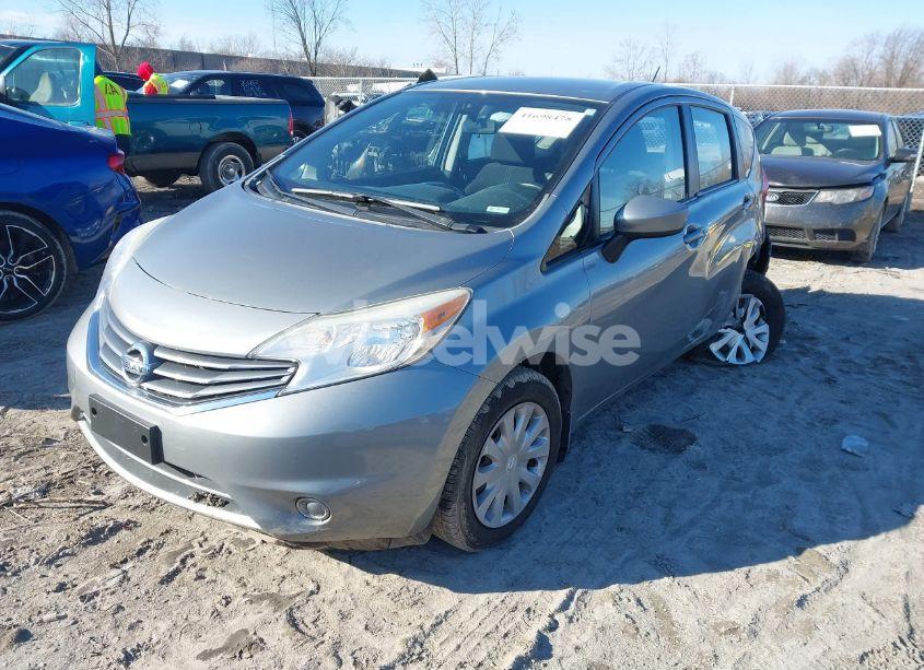 Photo 2 of 2015 Nissan Versa NOTE SV (VIN 3N1CE2CP1FL432582)