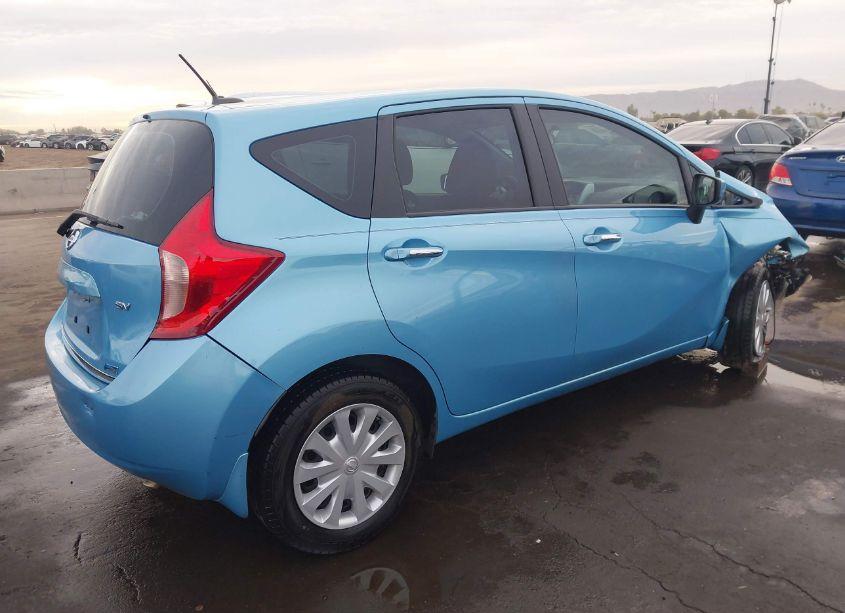 Photo 4 of 2015 Nissan Versa NOTE SV (VIN 3N1CE2CP1FL437569)