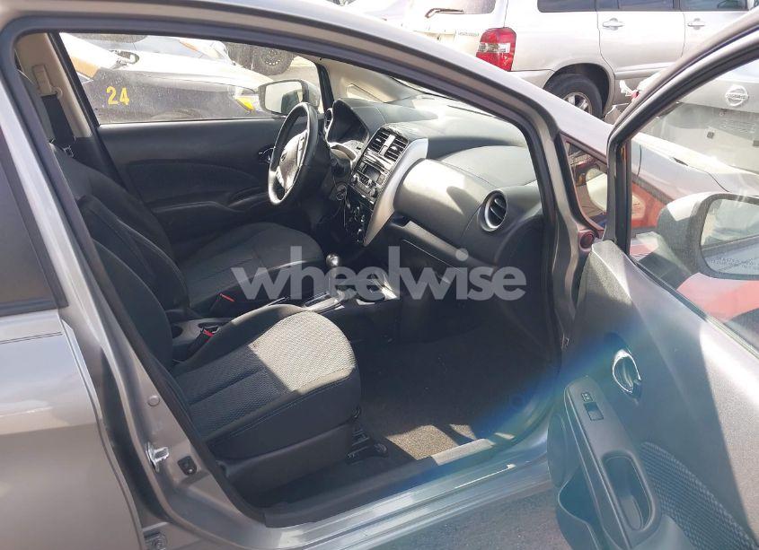 Photo 5 of 2015 Nissan Versa NOTE SV (VIN 3N1CE2CP1FL442528)