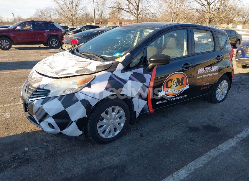 Photo 2 of 2015 Nissan Versa NOTE (VIN 3N1CE2CP1FL443730)