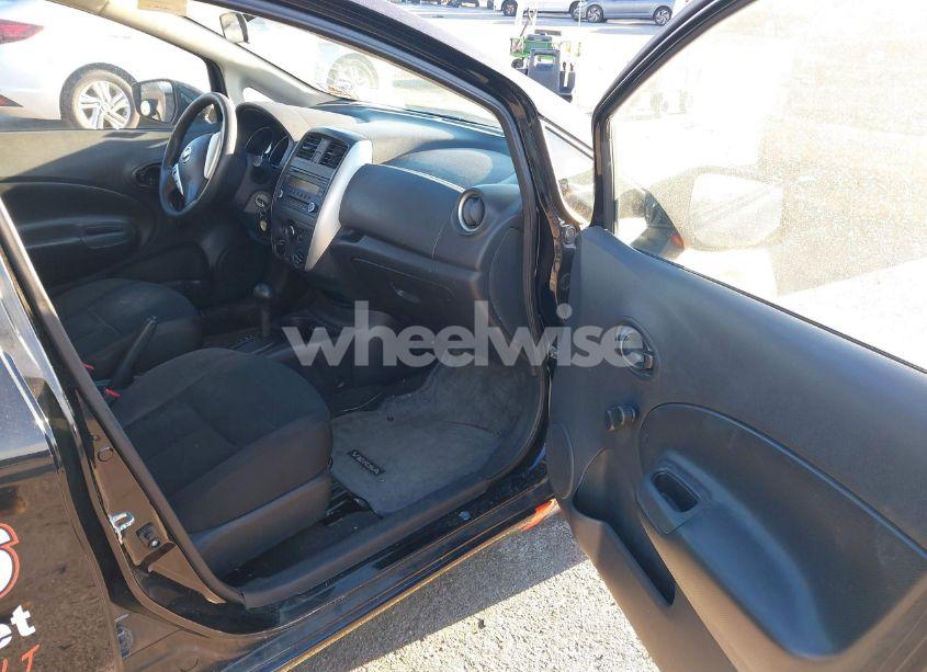 Photo 5 of 2015 Nissan Versa NOTE (VIN 3N1CE2CP1FL443730)