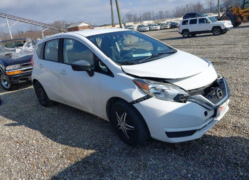 2017 Nissan Versa NOTE SV (VIN 3N1CE2CP1HL361161) main photo