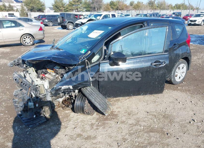 Photo 2 of 2018 Nissan Versa NOTE SV (VIN 3N1CE2CP1JL359304)