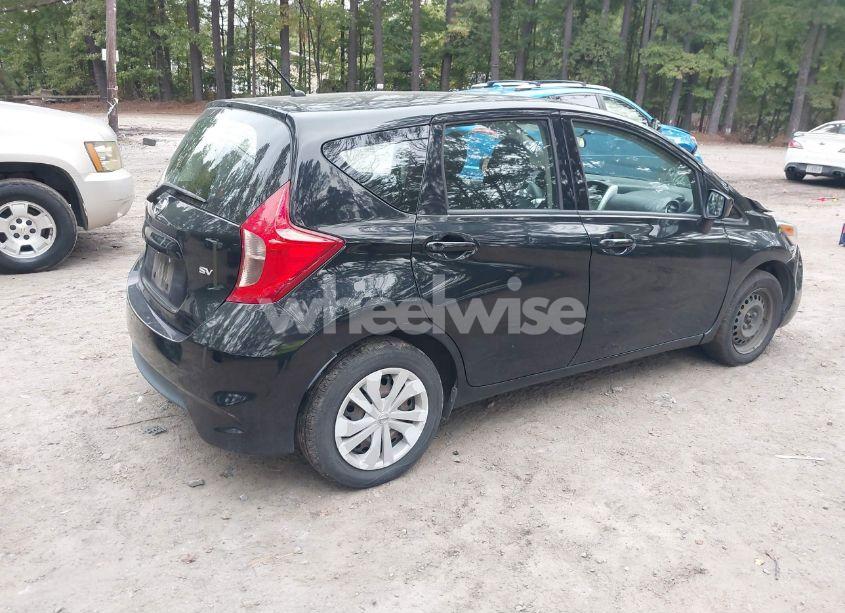 Photo 4 of 2019 Nissan Versa NOTE SV (VIN 3N1CE2CP1KL357425)
