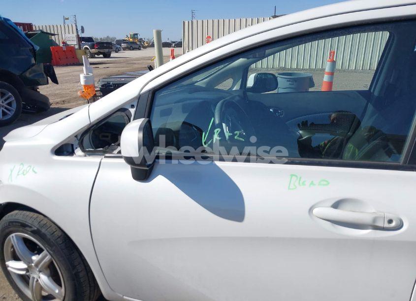 Photo 14 of 2014 Nissan Versa NOTE SV (VIN 3N1CE2CP2EL414851)