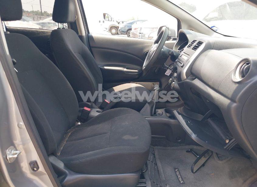 Photo 5 of 2014 Nissan Versa NOTE S (SR) (VIN 3N1CE2CP2EL435649)