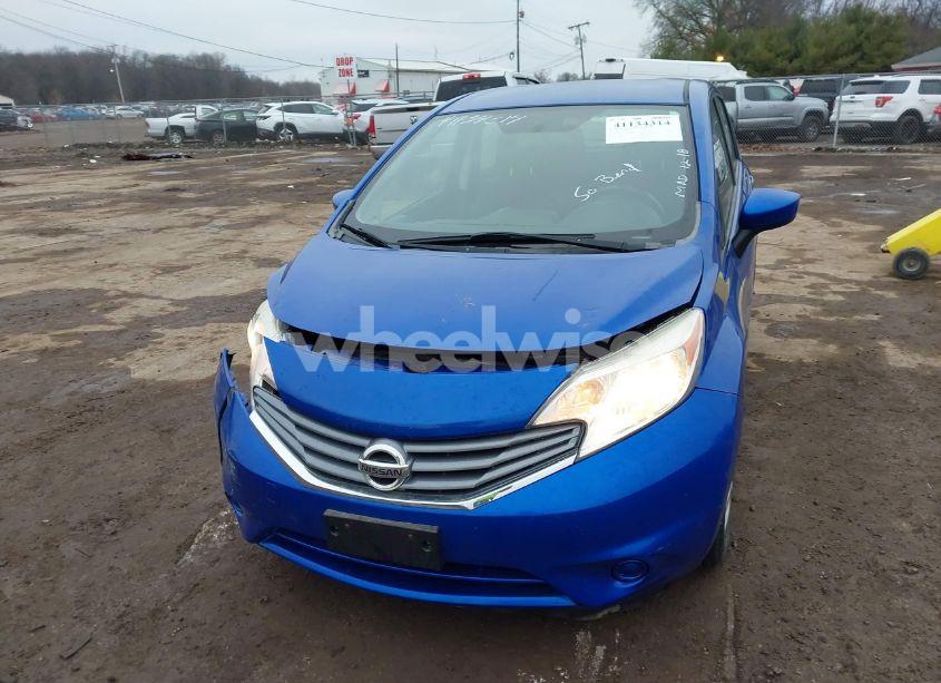 Photo 2 of 2015 Nissan Versa NOTE SV (VIN 3N1CE2CP2FL359805)