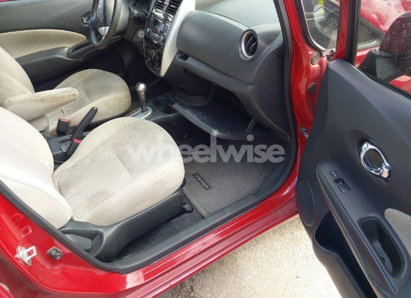 Photo 5 of 2015 Nissan Versa NOTE S (SR)/S PLUS/SL/SR/SV (VIN 3N1CE2CP2FL363918)