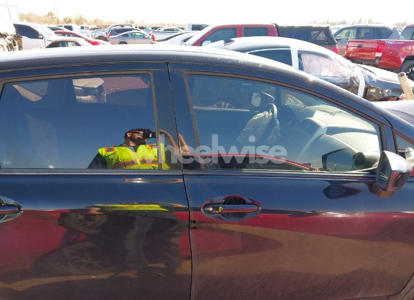 Photo 14 of 2015 Nissan Versa NOTE S (SR) (VIN 3N1CE2CP2FL368455)