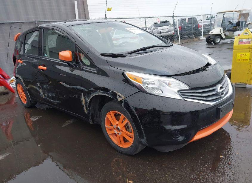 2015 Nissan Versa NOTE S PLUS (VIN 3N1CE2CP2FL393727) main photo