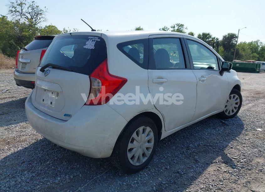 Photo 4 of 2015 Nissan Versa NOTE S PLUS (VIN 3N1CE2CP2FL397342)