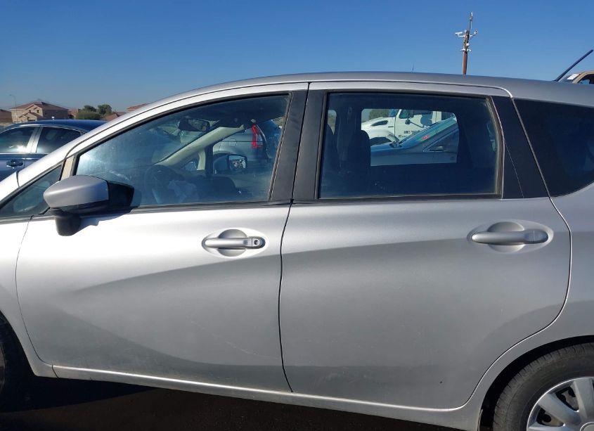 Photo 13 of 2015 Nissan Versa NOTE S (SR)/S PLUS/SL/SR/SV (VIN 3N1CE2CP2FL405424)