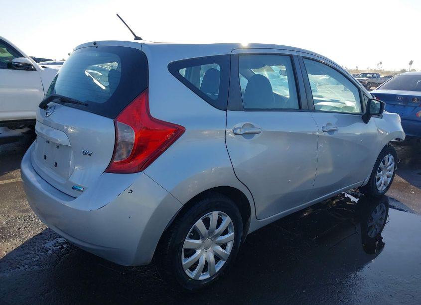 Photo 4 of 2015 Nissan Versa NOTE S (SR)/S PLUS/SL/SR/SV (VIN 3N1CE2CP2FL405424)