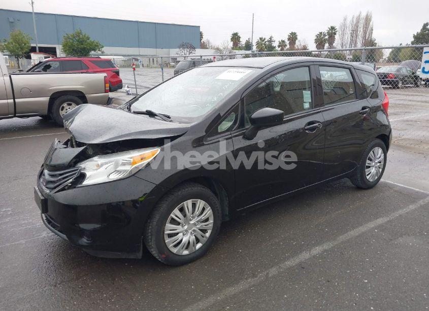 Photo 2 of 2015 Nissan Versa NOTE S (SR)/S PLUS/SL/SR/SV (VIN 3N1CE2CP2FL407383)