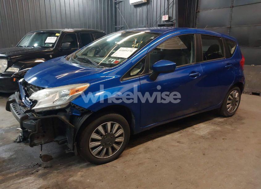 Photo 2 of 2015 Nissan Versa NOTE S (SR)/S PLUS/SL/SR/SV (VIN 3N1CE2CP2FL418366)