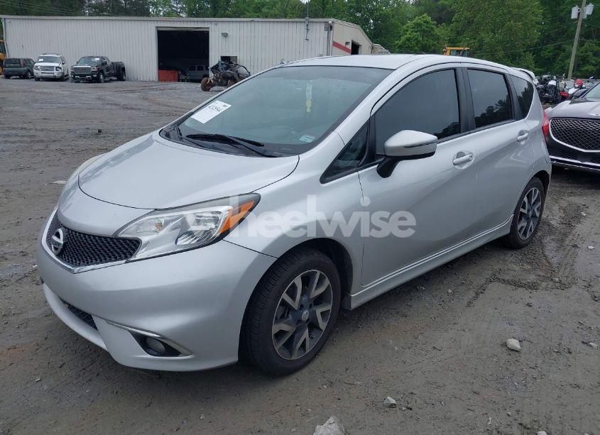 Photo 2 of 2015 Nissan Versa NOTE SR (VIN 3N1CE2CP2FL442991)