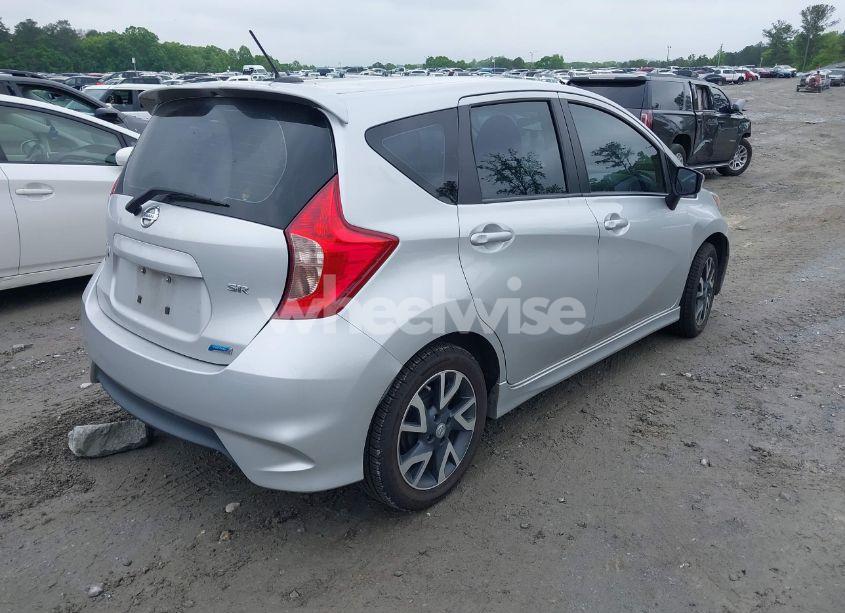 Photo 4 of 2015 Nissan Versa NOTE SR (VIN 3N1CE2CP2FL442991)