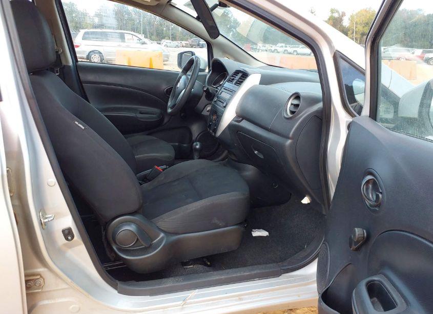 Photo 5 of 2015 Nissan Versa NOTE S PLUS (VIN 3N1CE2CP2FL446944)