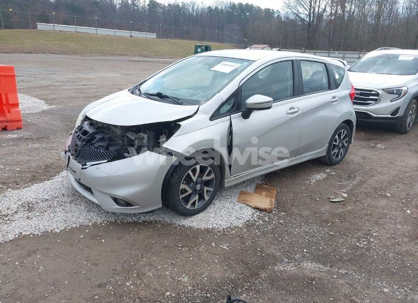 Photo 2 of 2016 Nissan Versa NOTE SR (VIN 3N1CE2CP2GL370644)