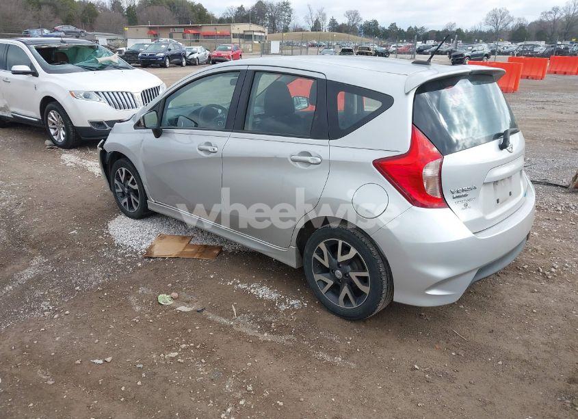Photo 3 of 2016 Nissan Versa NOTE SR (VIN 3N1CE2CP2GL370644)