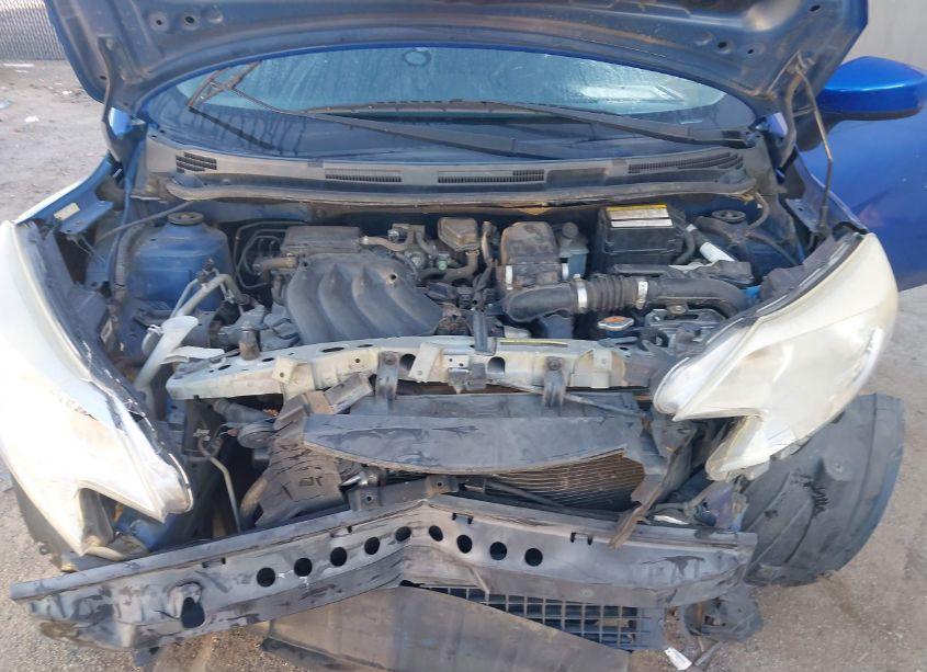 Photo 10 of 2015 Nissan Versa NOTE SV (VIN 3N1CE2CP3FL366147)