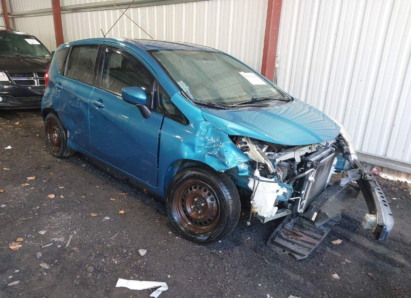 2015 Nissan Versa NOTE SV (VIN 3N1CE2CP3FL370912) main photo