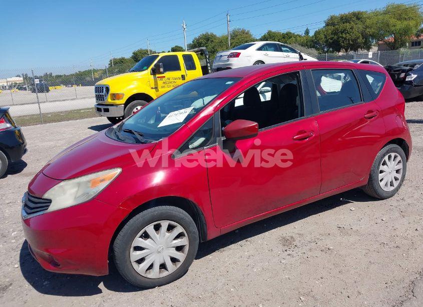 Photo 2 of 2015 Nissan Versa NOTE S (SR)/S PLUS/SL/SR/SV (VIN 3N1CE2CP3FL371431)