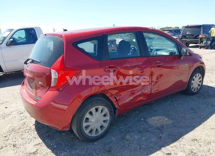 Photo 4 of 2015 Nissan Versa NOTE S (SR)/S PLUS/SL/SR/SV (VIN 3N1CE2CP3FL371431)