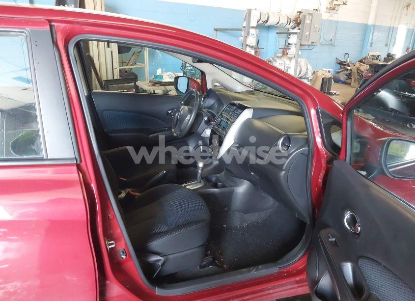 Photo 5 of 2015 Nissan Versa NOTE S (SR)/S PLUS/SL/SR/SV (VIN 3N1CE2CP3FL378766)