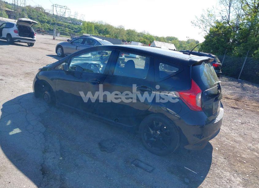 Photo 3 of 2015 Nissan Versa NOTE SR (VIN 3N1CE2CP3FL386530)