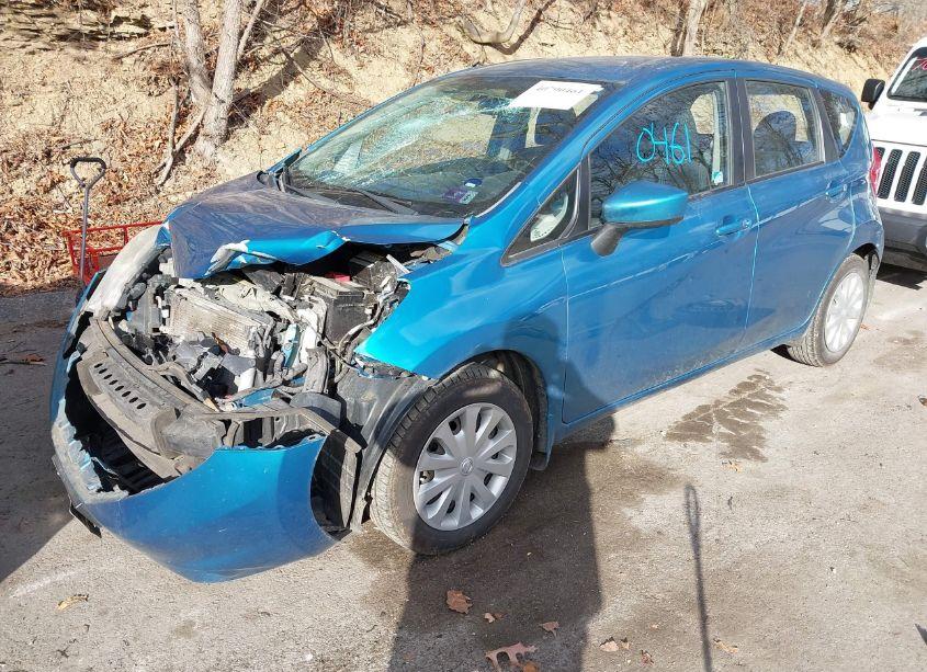 Photo 2 of 2015 Nissan Versa NOTE SV (VIN 3N1CE2CP3FL393719)