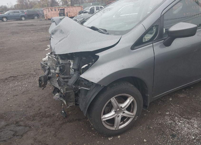 Photo 6 of 2016 Nissan Versa NOTE SV (VIN 3N1CE2CP3GL389770)