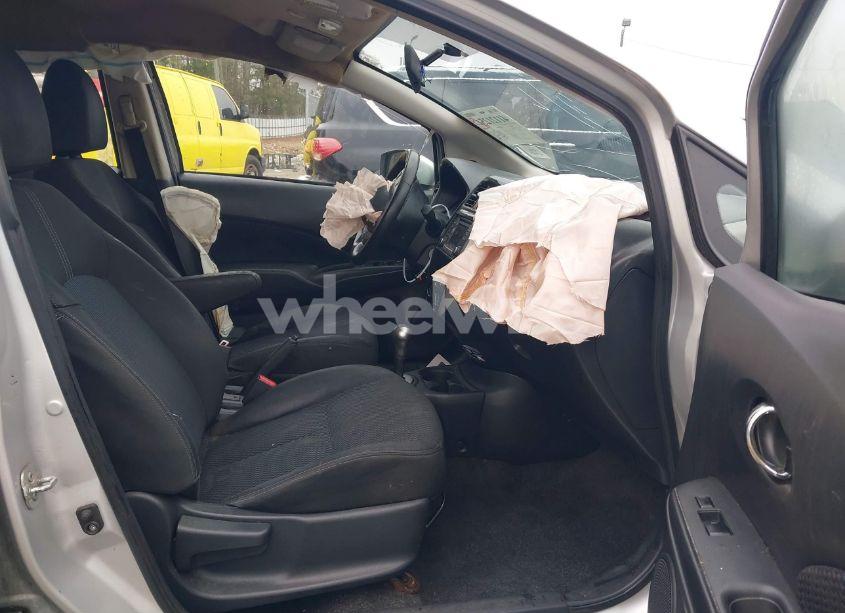 Photo 5 of 2016 Nissan Versa NOTE S (SR)/S PLUS/SL/SR/SV (VIN 3N1CE2CP3GL400220)